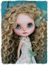 It can be used for making hairstyles for textile dolls and dolls made of solid materials. 250 Blythe Custom Dolls By Petite Apple Ideas Blythe Dolls Custom Dolls Blythe
