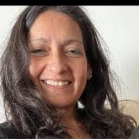 Daysi Mena's Instagram, Twitter & Facebook