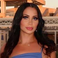 Iman Ismail's Instagram, Twitter & Facebook