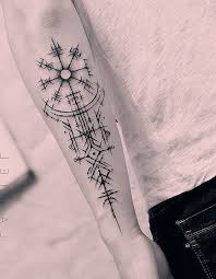 Arrow Of Time Waning Crescent Moon Before New Moon Under The Sun Sun Rays Extend To Astrological Signs Tattoos For Guys Viking Tattoos Tattoo Ideas Forearm