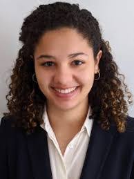 Bianca Dyer's Instagram, Twitter & Facebook