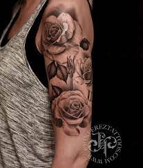A tattoo on arm is terrific means to display ones spiritually. Bildergebnis Fur Rose And Lace Tattoos On Shoulder With Names Rosen Tattoo Oberarm Rose Tattoo Armel Blumenranken Tattoo