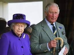 Ruckzug Der Queen Ubernimmt Prinz Charles Schon In 18 Monaten Trend Magazin Prinz Charles Elizabeth Ii Prinz Philip