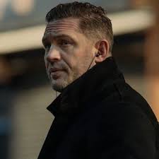 16:14:09 Mother asks internet for help after finding mysterious piles of  'brown bits' in daughter's bedroom...