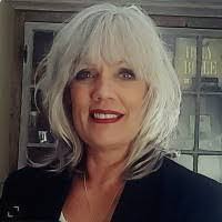 Mary Belanger's Instagram, Twitter & Facebook