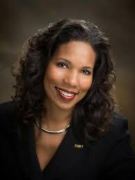 Roslyn Clark's Instagram, Twitter & Facebook