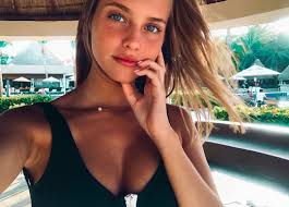 Her birthday, what she did before fame, her family life, fun trivia facts, popularity rankings, and more. Margarida Corceiro Mostra Decote Ousado E Joao Felix Reage Estas A Abusar