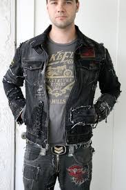 Distressed Black Denim Jacket With Patches Estilo Masculino Vestuario Masculino Moda Masculina