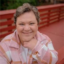 Melanie Bamberg's Instagram, Twitter & Facebook