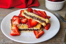 Nutella French Toast With Strawberries Nutella French Toast Savoury Food Nutella Recipes