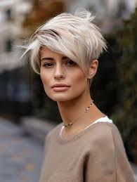 85 Pixie Hairstyles For Women Over 50: Low Maintenance, Fringe, And Choppy  Cuts
