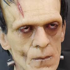 Some recent orders all done and finished :) nothing now to post until 2024  #classicmonsters #freddykrueger #gremlins #lifesizebust #propmaking  #horrormovies #boriskarloff #horrorconuk #fortheloveofhorror #sculpture  #replica #resinart #neilsmaterials ...