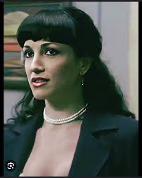 Anyone remember seeing Bebe Neuwirth (Lilith) being rather sultry as the  headmistress in The Faculty?