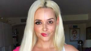 View daniela katzenberger booking agent, manager, publicist contact info. Daniela Katzenberger Schminkt Sich Nur Das Halbe Gesicht