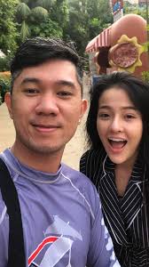 Những ngày qua khi yaya trương nhi dần nhá hàng về mv này, sự xuất hiện của nam diễn viên lợi trần càng khiến fan của cô thêm mong chờ. Báº¡n Trai Ngan 98 Cong Khai Lam 4 Ca Pháº«u Thuáº­t Tháº©m Má»¹ Máº·t