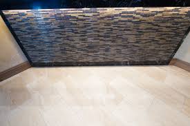 The Lobby Of This High End Condominium Residence In Scottsdale Az Features The Modern Beauty Of Authentic Durang Travertine Floor Tile Travertine Floors Stone