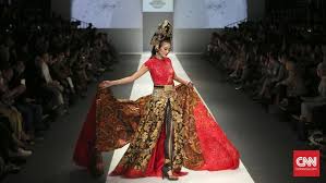 Kebaya yang dikenakan vanessha malam itu berhasil mencuri perhatian penonton, seperti apa? Napak Tilas Semarang Di Rancangan Anne Avantie