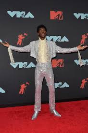 Lil nas x is out here effortlessly giving us much more than we could ever ask for or deserve. Vmas 2019 Lil Nas X Takes A Victory Lap In High Style Tom Lorenzo