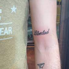 Libertad tattoo en piercing lounge. Libertad Javi Mistyca Tattoo Mistyca Tattoo Piercing Facebook