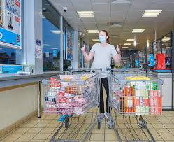 Saving money means paying the best price . Elgin Shopper Scoops Over 800 For Local Foodbank At Aldi Supermarket Sweep Aldi Uk Press Office