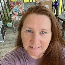 Is everyone going to make happy birthday signs for taylor to? I saw where  fans will say happy birthday.