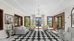 Check spelling or type a new query. Tampak Mewah 10 Desain Dan Interior Rumah Berkonsep Art Deco Dailysia