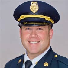 Had a little full-circle moment this week. Ran into my high school  classmate who I interned with at the police department during our senior  year. Now he's an officer, and we reunited