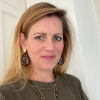 Merle Mast's Instagram, Twitter & Facebook