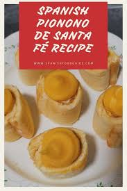 Stretch the pionono very carefully, spread it with the mayonnaise, on top and put a good mattress of carrot, then the spinach and finally, the egg. Spanish Pionono De Santa Fe Recipe