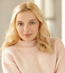 Samantha Kolb's Instagram, Twitter & Facebook