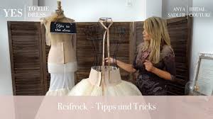 Das brautkleid mit neckholder und tieferem ausschnitt ist optimal für kleine bräute, da. Reifrock Shape Youtube
