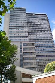 The tallest hotel in the kensington with 27 floors. Holiday Inn London Kensington Forum Hotel Holiday Inn London Kensington Forum Kensington Holidaycheck Grossraum London Grossbritannien