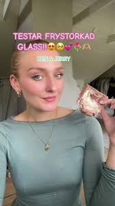 Ska jag testa mer Ben & Jerry eller frystorkad daim strut?💕💕 #frystorkat  #glass #märthistestar