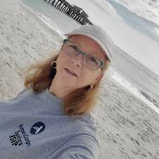 Is anyone aware of a caregivers support group? I have gradually become a  caregiver to an elderly person with Alzheimer's. To my surprise, I can't  find a support group