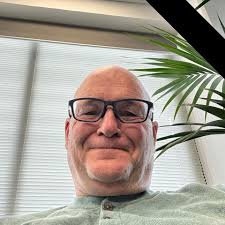 💛 Where am I? 🖤 Wellington's take