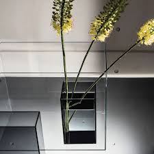 What's the best way to make glass vases? Contemporary Vase Skyline Sovet Glass