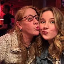 Where are good places for 25-30 year old singles to meet?