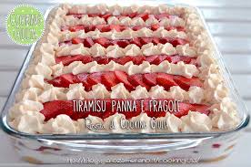 La ricetta tradizionale del tiramisù con i savoiardi, spiegata passo passo da sonia peronaci di giallo zafferano: Tiramisu Panna E Fragole Ricetta Estiva Ricetta Veloce Senza Forno