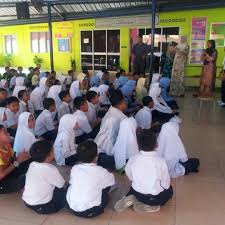 Pada 2009, sekolah kebangsaan telok pulai memiliki 800 pelajar lelaki dan 706 pelajar perempuan. Fotos En Sekolah Kebangsaan Teluk Pulai Klang Selangor