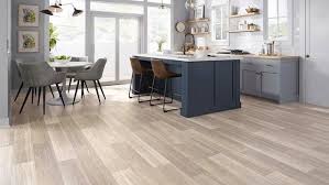Light Colored Luxury Vinyl Plank Flooring Vinylplank Modernflooring Luxury Vinyl Plank Flooring Modern Flooring Flooring