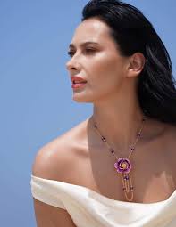 Luxury Jewelry & Exquisite Collections