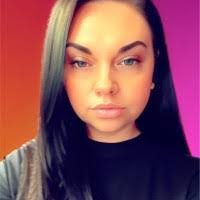 Sarah Ruggles's Instagram, Twitter & Facebook