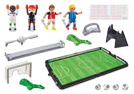 Le terrain de football est rectangulaire pour permettre la fluidité du jeu entre les deux buts. Grand Terrain De Football Transportable 70244