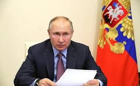 Выступление продлилось 1 час и 18 минут. Translyaciya Poslaniya Putina 21 Aprelya 2021 Goda Politolog Nazval Glavnye Temy Vystupleniya
