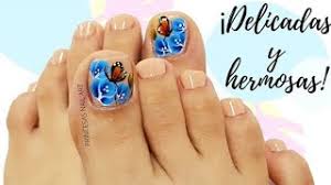 Uñas decoradas con diseños de mariposas combinadas con flores. Unas Con Mariposas Y Flores Para Los Pies Belleza