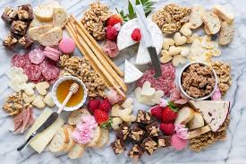 Ecco dove mangiare un ricco. Taglieri Di Salumi E Formaggi Ecco Come Si Abbinano Di Luglio 2021