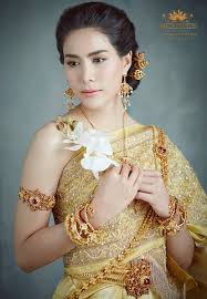 สวยทะล จ กรวาล เป ดภาพล าส ด เชอร ร เข มอ ปสร ในช ดไทยศ วาล ยแบบจ ดเต ม จากห องเส อช อด ง งดงามด จนางวรรณคด ผมเกล าว นแต งงาน ทรงผมเจ าสาว เจ าสาว