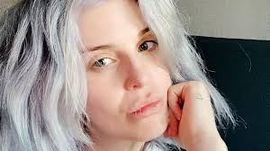 Kelly osbourne and tiktok's griffin johnson were seen enjoying dinner in los angeles together after kelly posted on instagram, today i feel fierce like i got that #bde. Kelly Osbourne Krempelt Ihr Leben Um 40 Kilo Leichter Und Neuer Freund