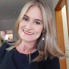 🎂 ANIVERSÁRIO DA NOSSA AMIGA Luciane Marchioni Frias trabalha na escola Ruth  Pimentel na vila Rosa ,EDUCADA E SIMPÁTICA, 22/11/2024, sexta feira 🎉.  PARABÉNS MUITAS FELICIDADES TUDO DE BOM PRA VOCÊ COM