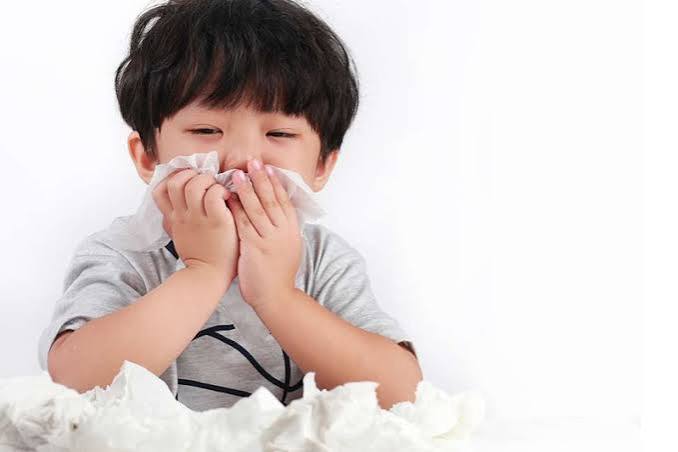 Giao mùa, cần nhớ 4 cách chăm sóc trẻ để phòng bệnh